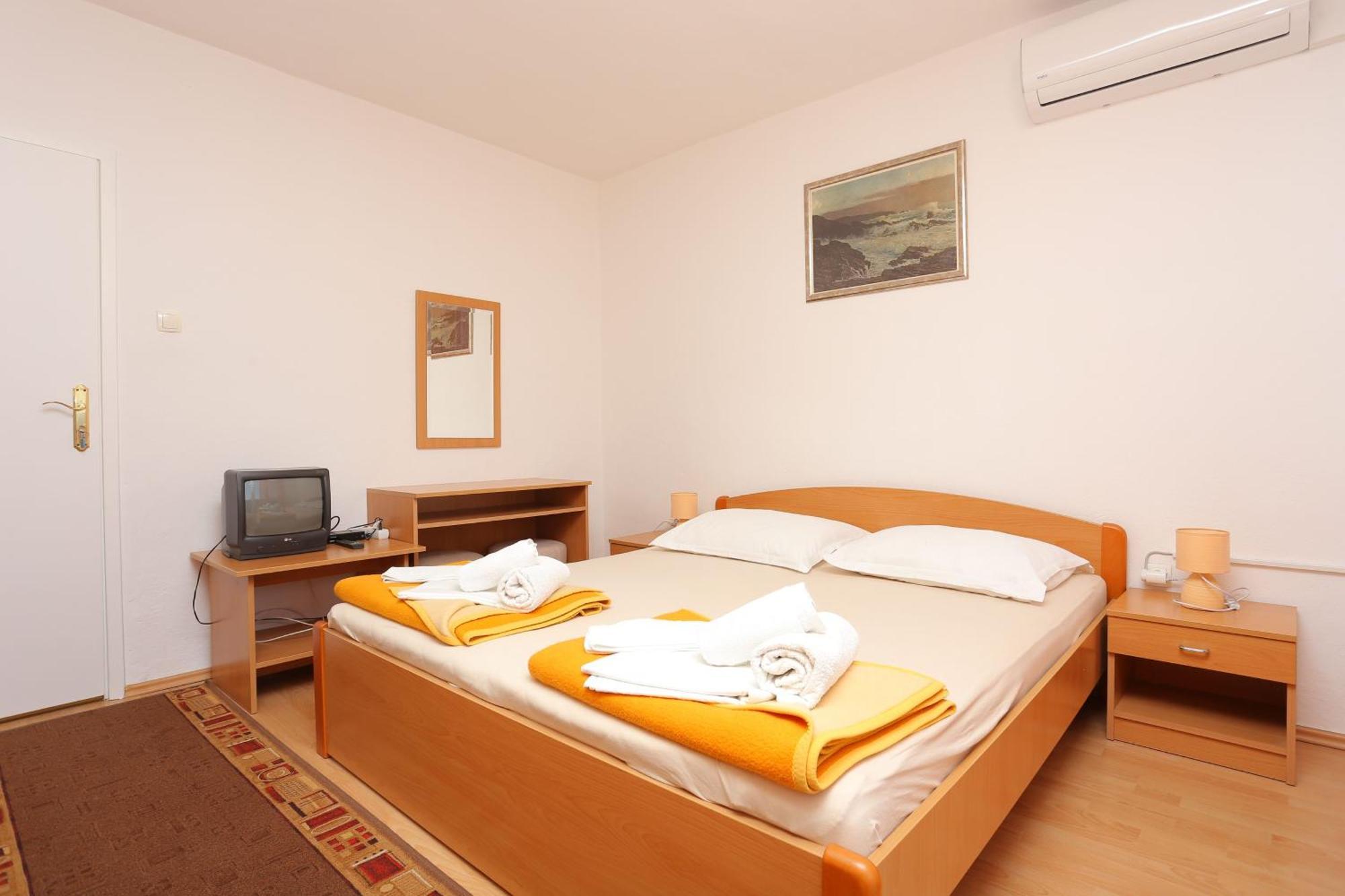 Apartments And Rooms With Parking Space Tucepi, Makarska - 5263 Phòng bức ảnh