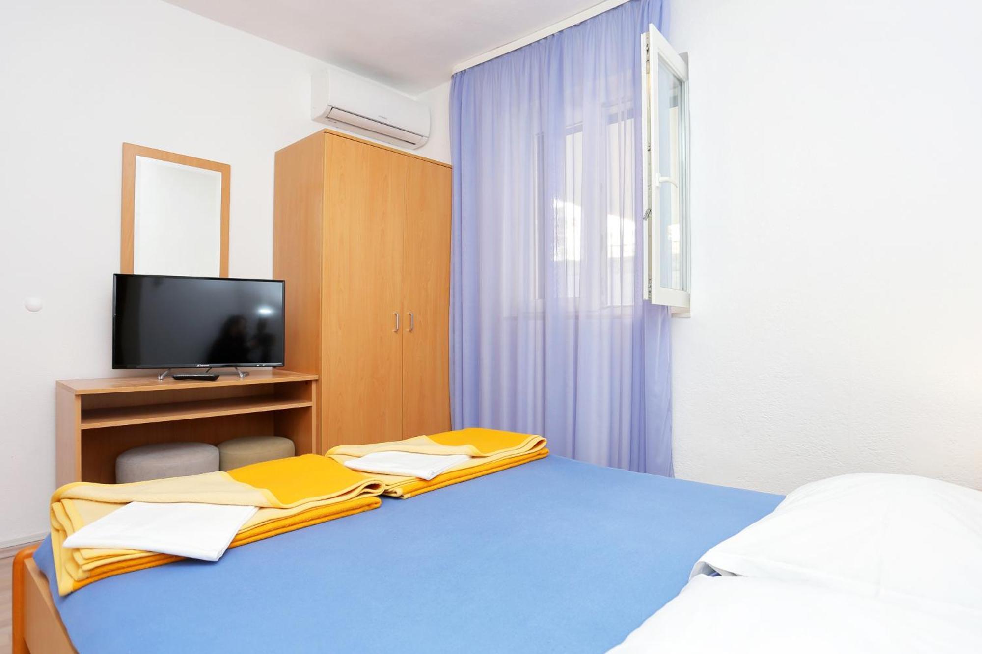 Apartments And Rooms With Parking Space Tucepi, Makarska - 5263 Phòng bức ảnh